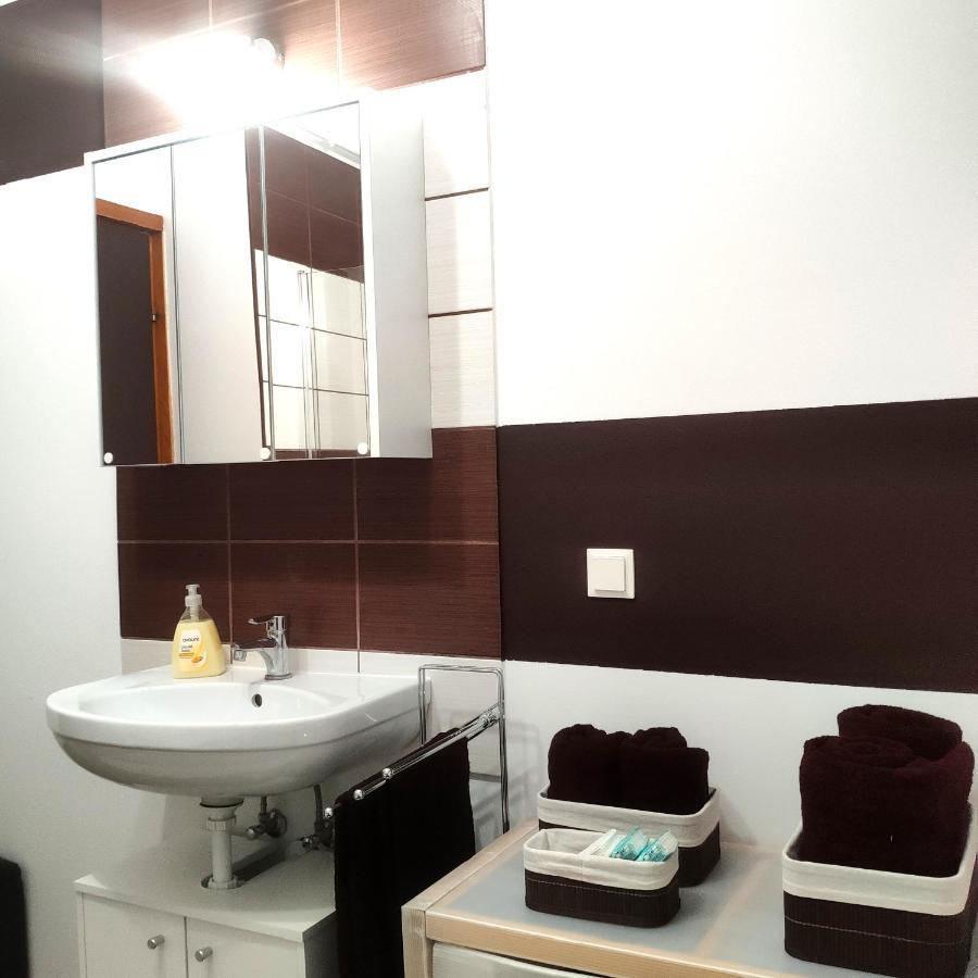 Color Apartmanok Eger Bagian luar foto