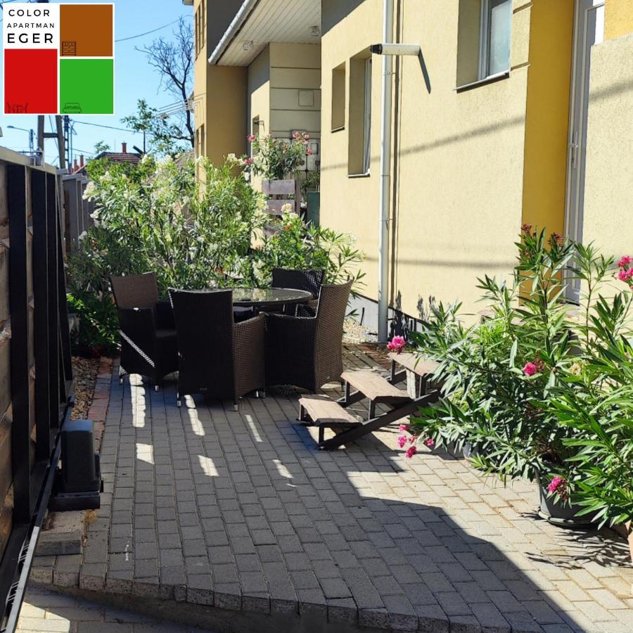 Color Apartmanok Eger Bagian luar foto