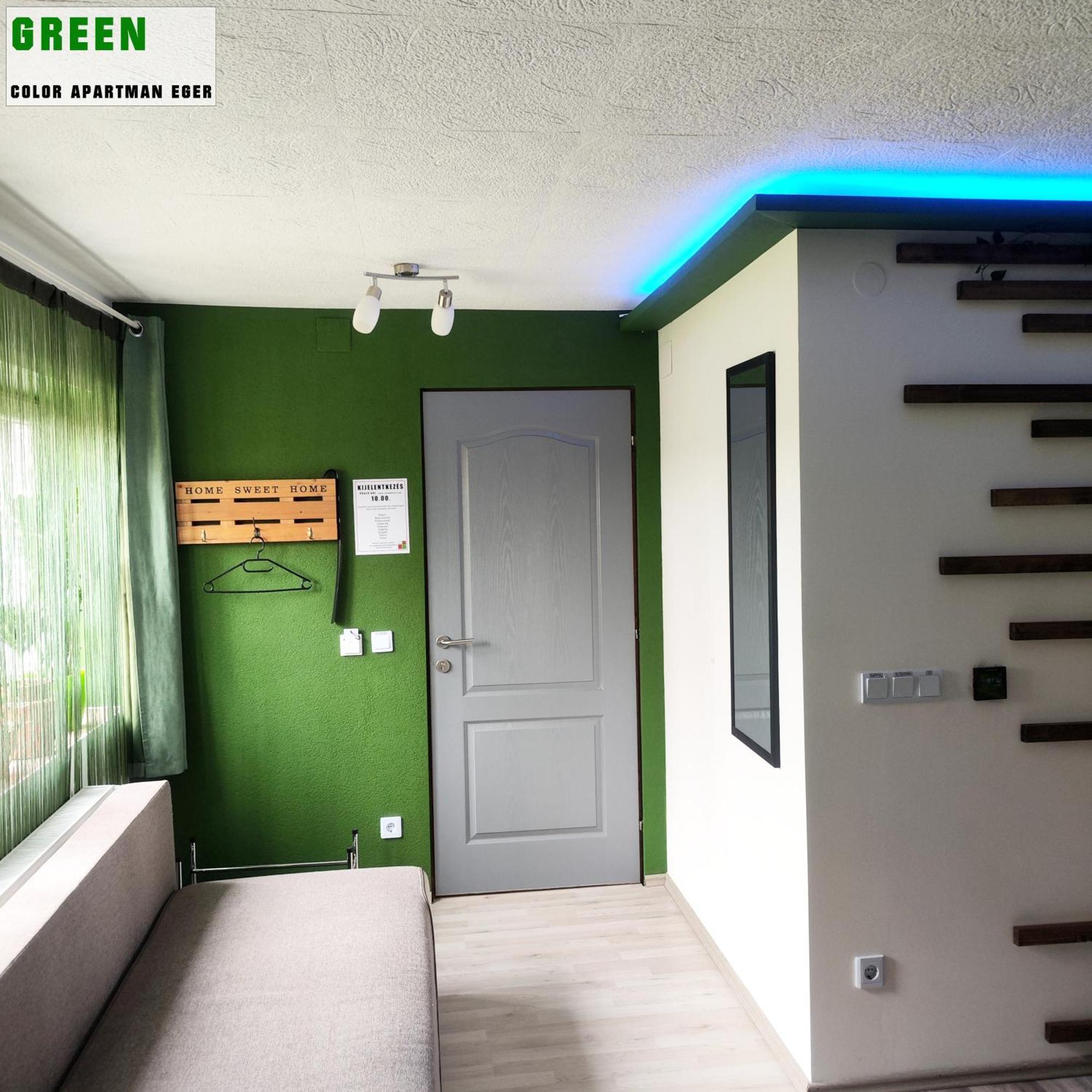 Color Apartmanok Eger Bagian luar foto