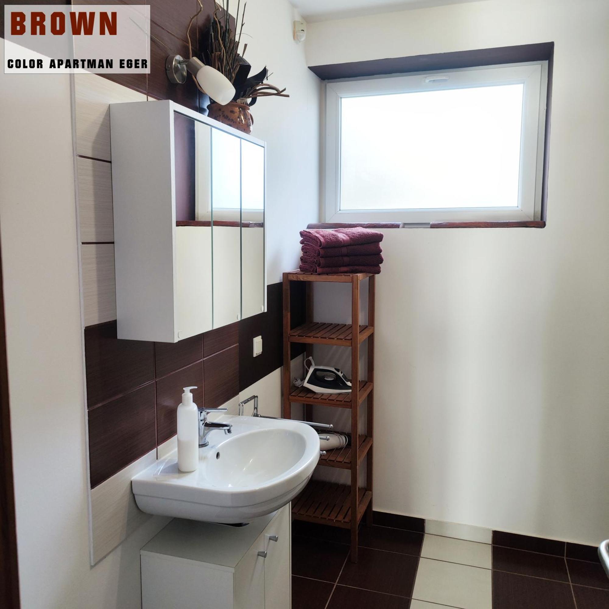 Color Apartmanok Eger Bagian luar foto