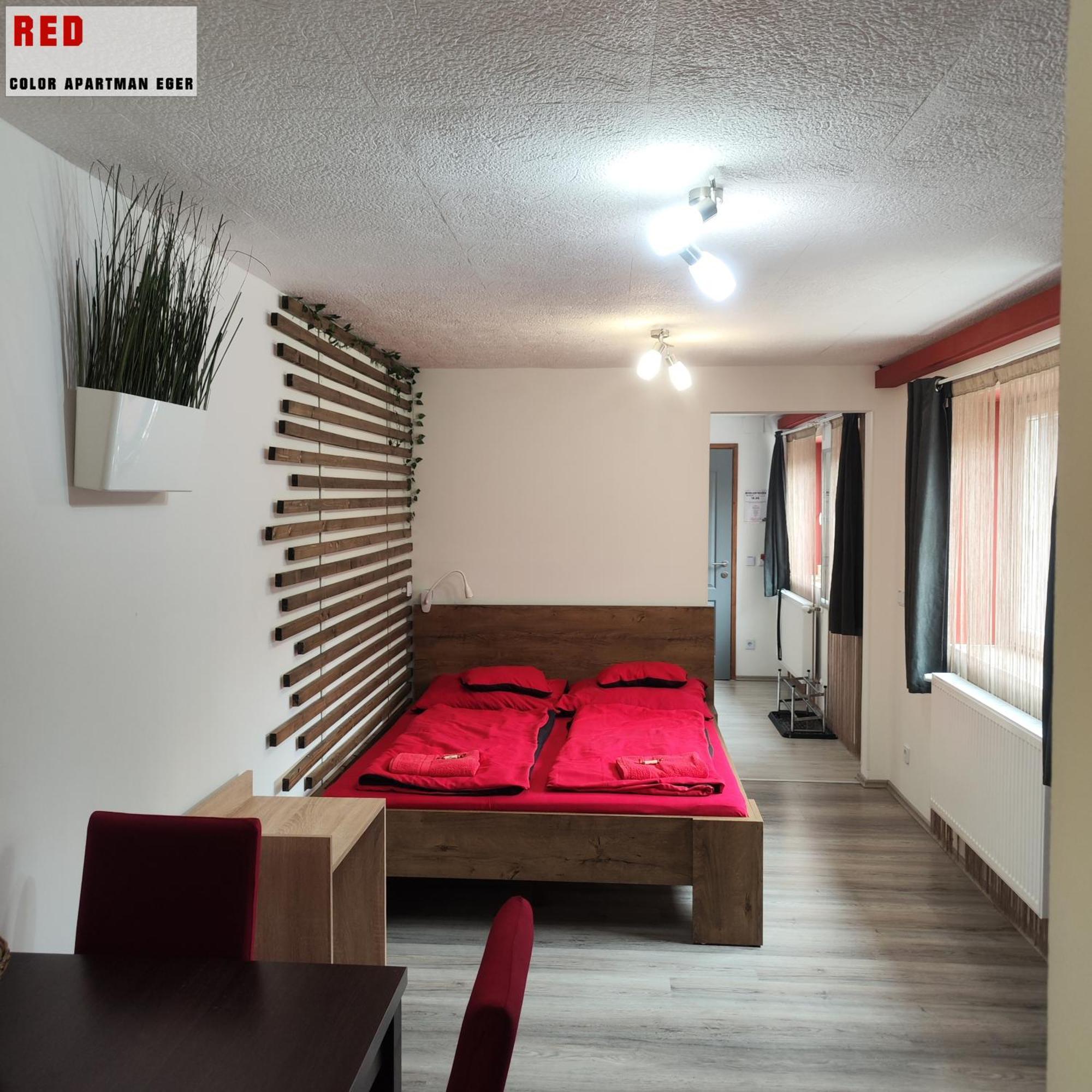 Color Apartmanok Eger Bagian luar foto