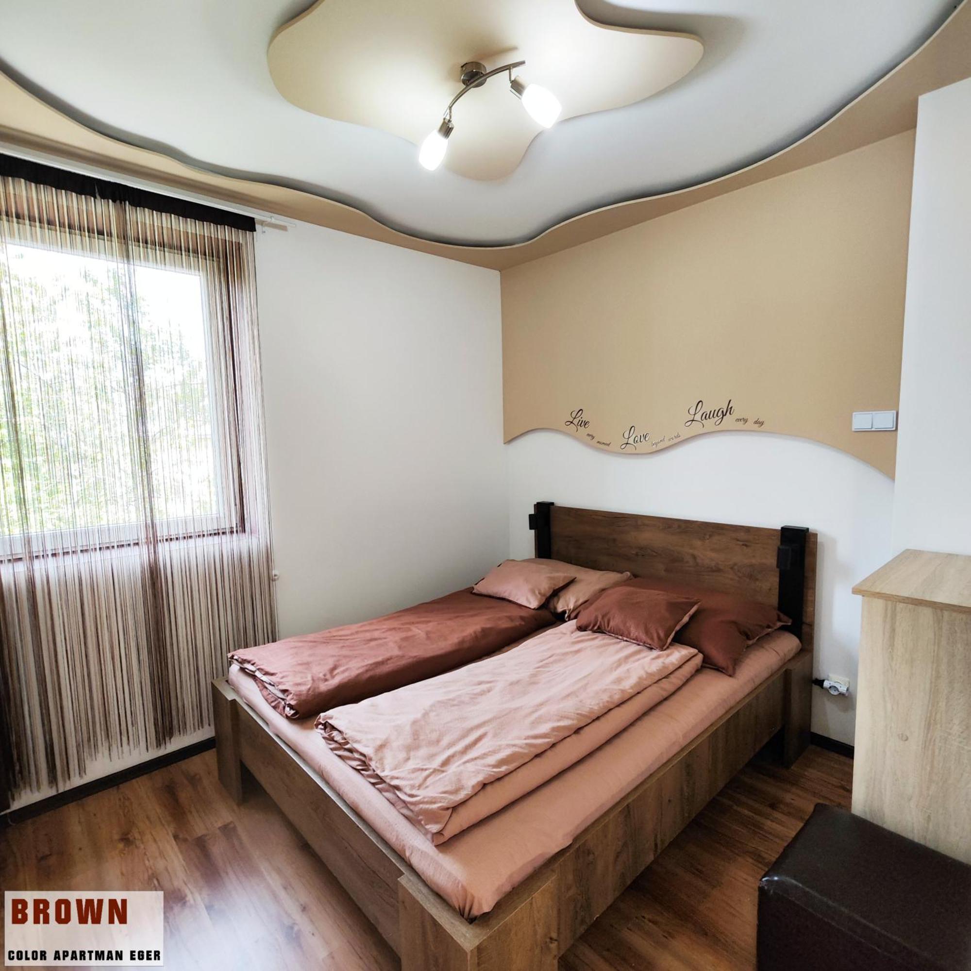 Color Apartmanok Eger Ruang foto