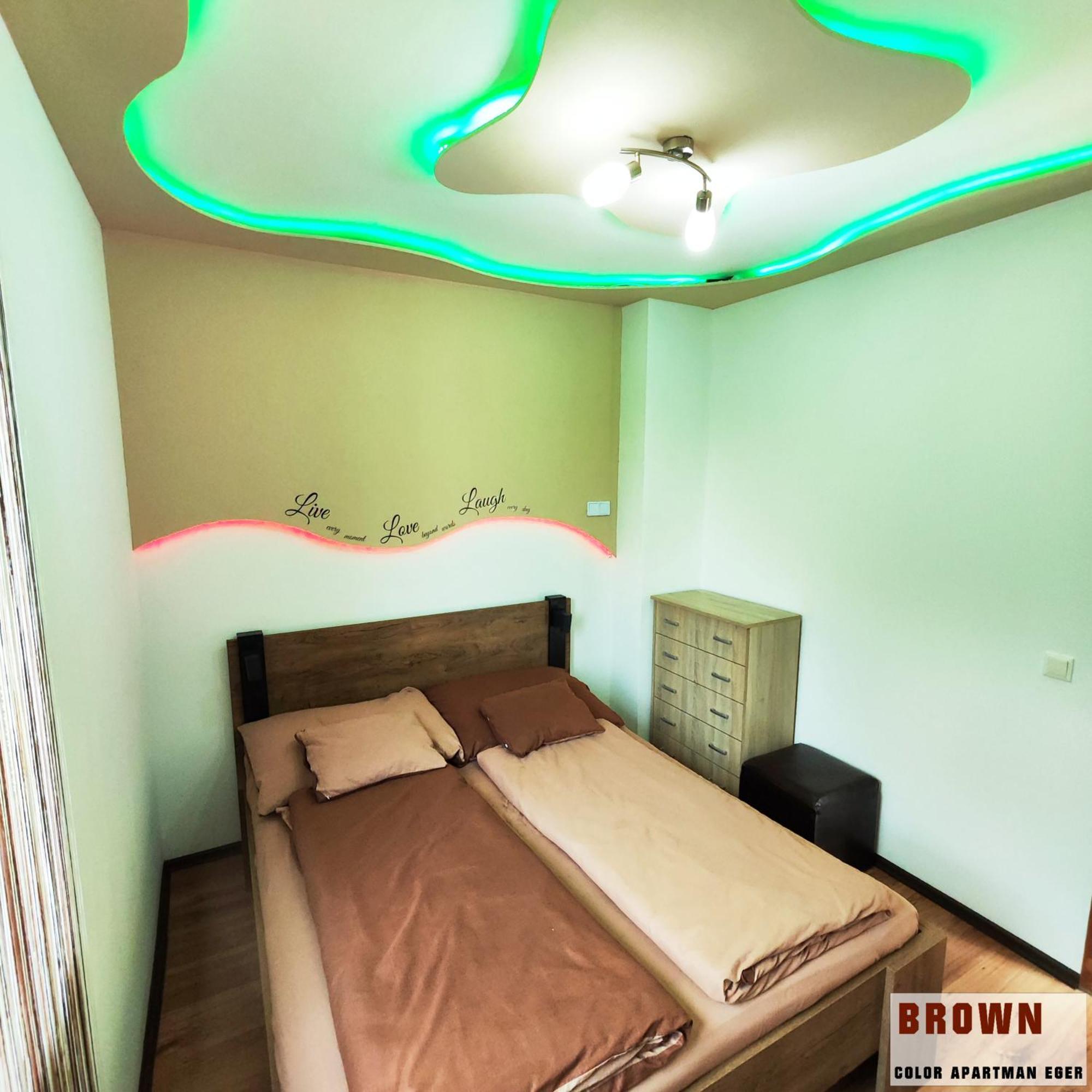 Color Apartmanok Eger Ruang foto