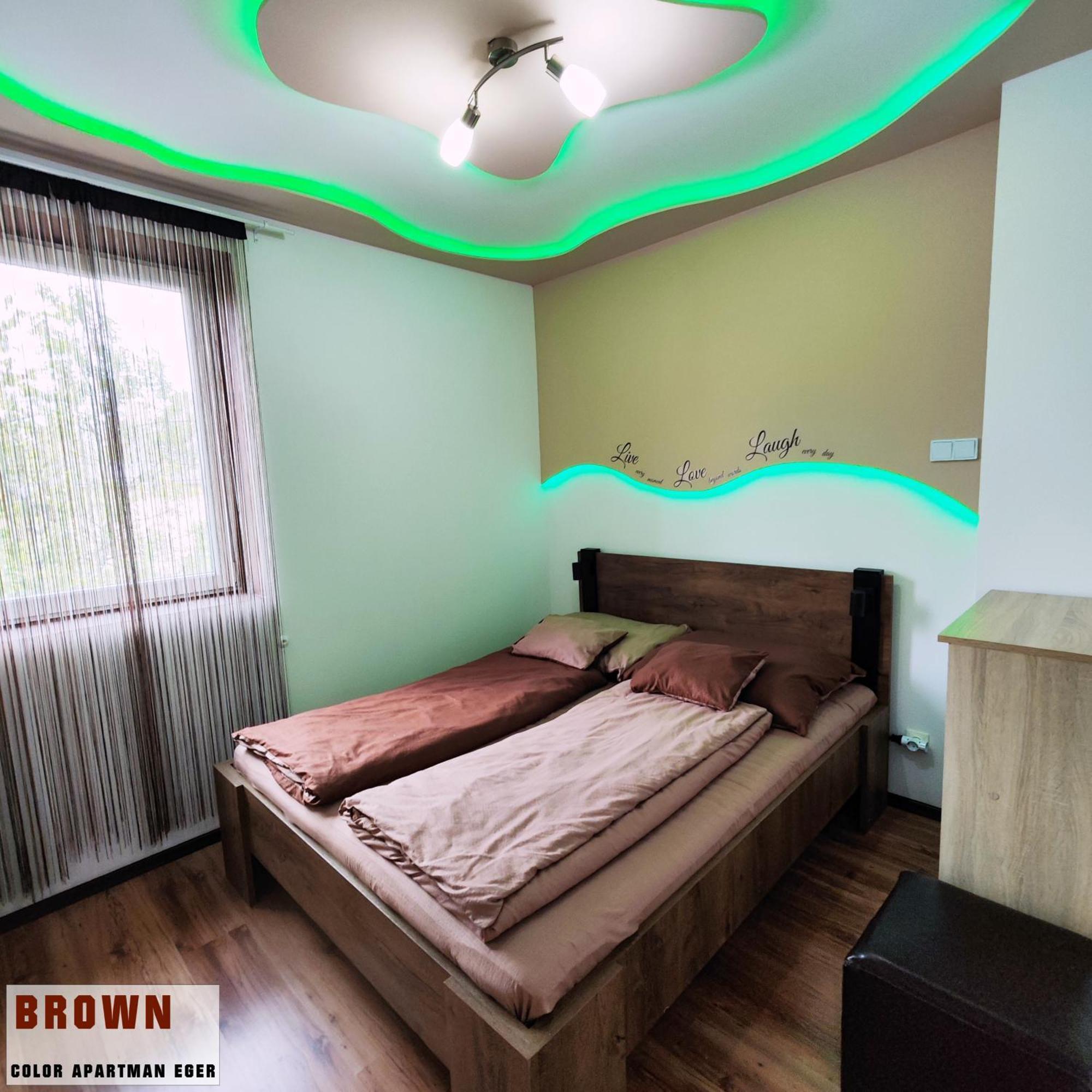 Color Apartmanok Eger Bagian luar foto